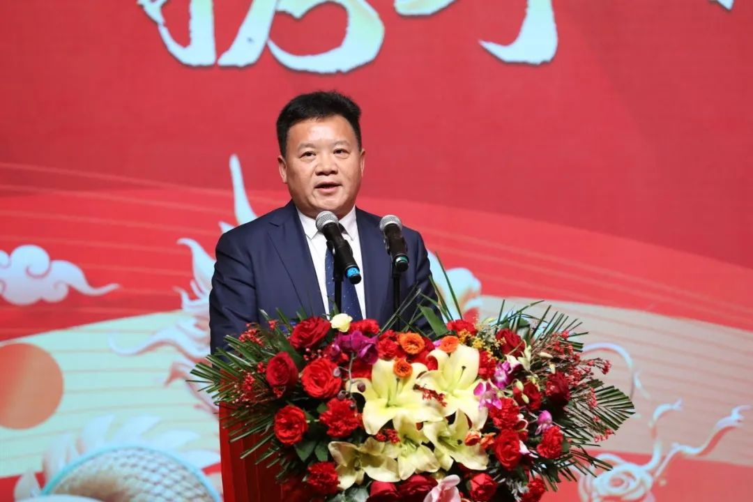 花花牛乳業30周年暨2024年客戶大會圓滿召開！