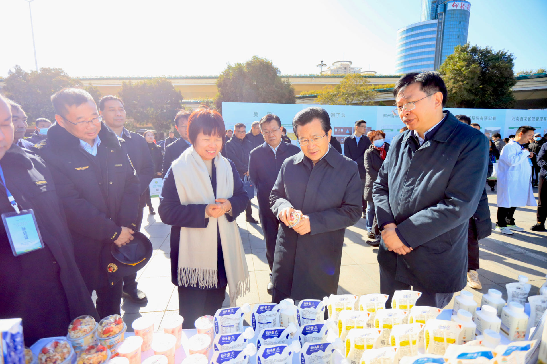 花花牛丨落實食品生產加工企業質量安全主體責任，助力人民群眾生活更美好——2023年河南省暨鄭州食品安全宣傳周啟動儀式隆重舉行